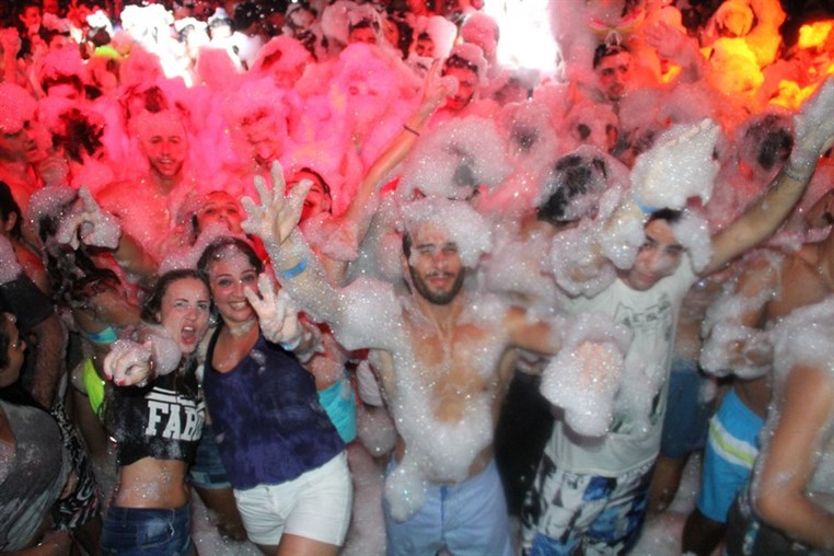 Lebanon Largest FOAM Party 3 (1)